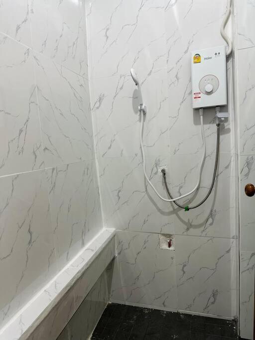 Megun 10 Duplex Apartment Банкок Екстериор снимка