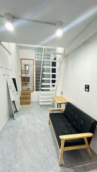 Megun 10 Duplex Apartment Банкок Екстериор снимка