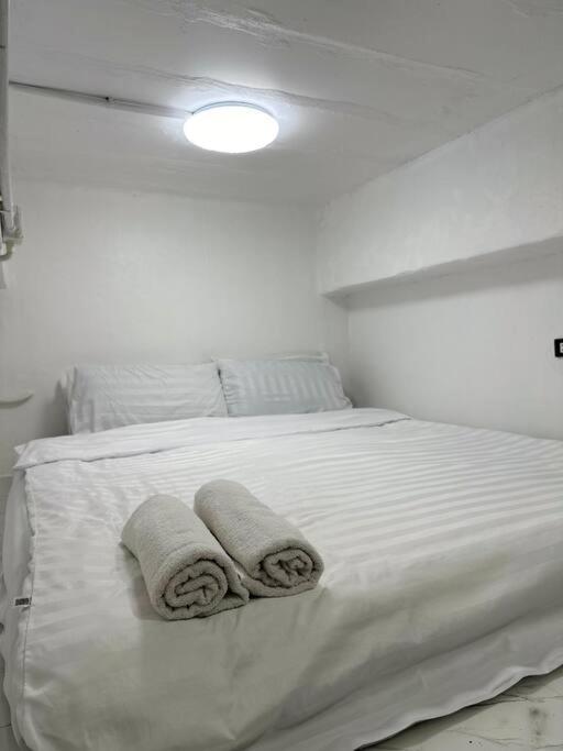 Megun 10 Duplex Apartment Банкок Екстериор снимка