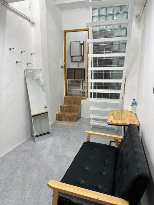 Megun 10 Duplex Apartment Банкок Екстериор снимка